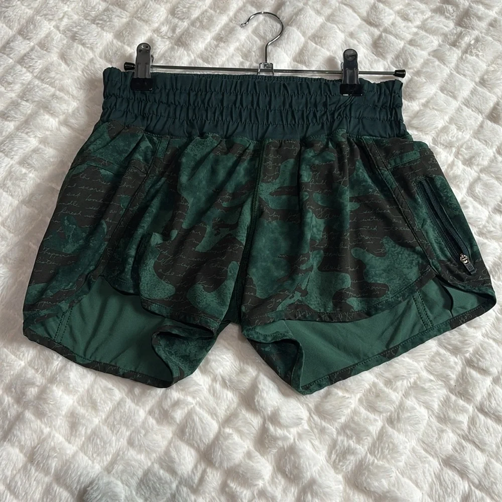 Lululemon Tracker Short II *High Rise - Picture 3 of 4